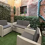 Historical Flat In Cannaregio, דירה