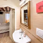 Historical Flat In Cannaregio, דירה ונציה