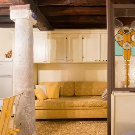Apartament Historical Flat In Cannaregio,