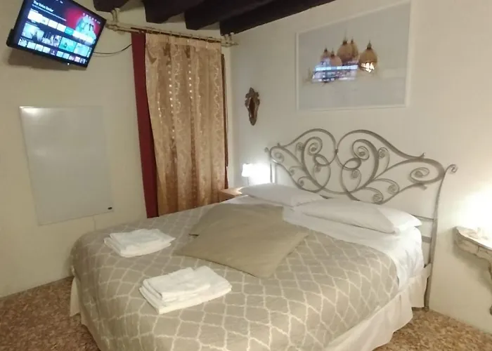 Historical Flat In Cannaregio, Διαμέρισμα *